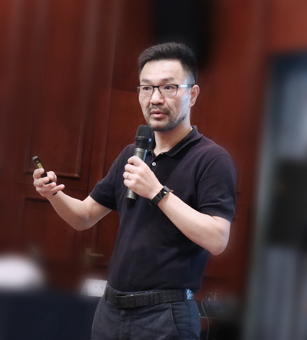 陳渝陽(yáng)董事長(zhǎng)